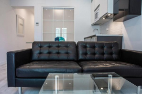 Modern 3 Bedroom in La Latina 10 minutes to Metro